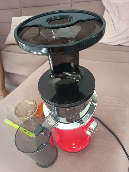 Wolnoobrotowa wyciskarka Hurom H100S