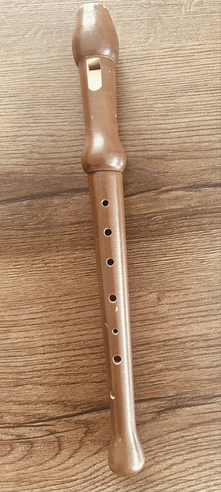 Flet drewniany stan bardzo dobry.