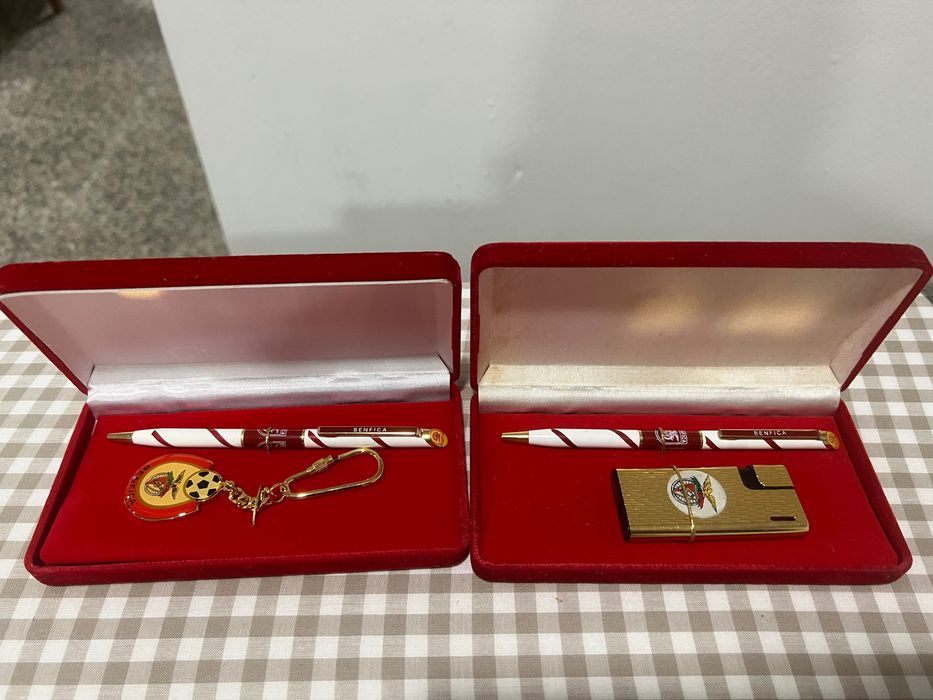 Benfica vintage lighter, keychain, and pens set from 2002
