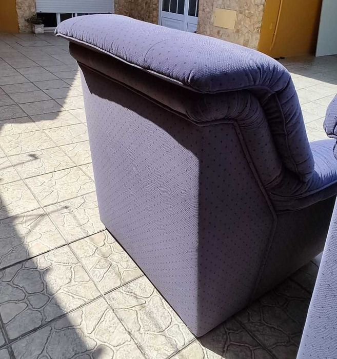 Conjunto Sofás 2+2+1 em bom estado