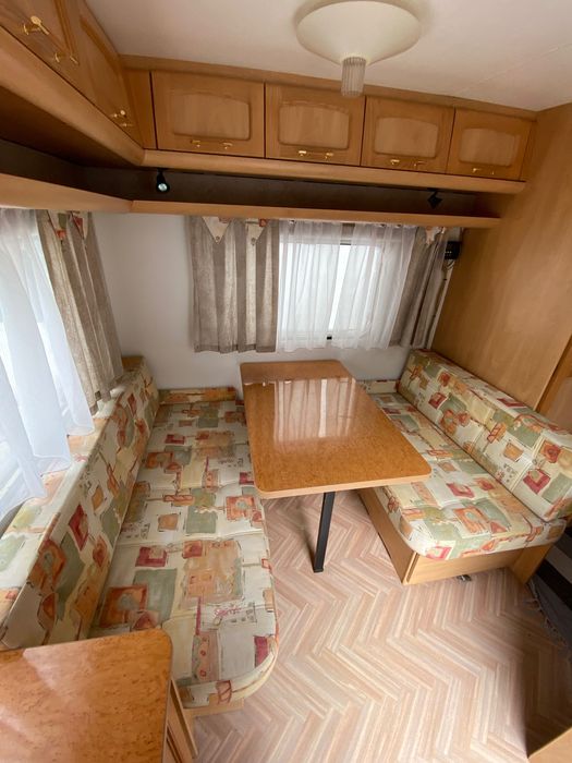 Продаємо улюблений сімейний причеп кемпінг Burstner