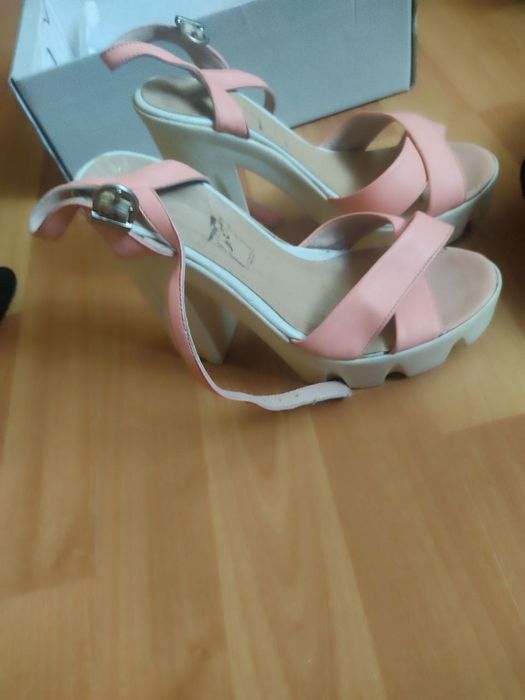 Sale Шкіряні  Босоніжки /в кольорі пудра /37 розмір