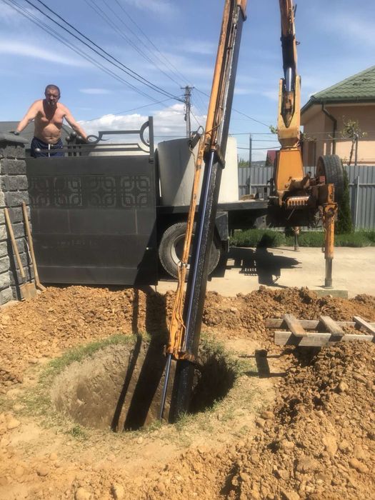 Бетонні кільця Продаж Доставка Встановлення