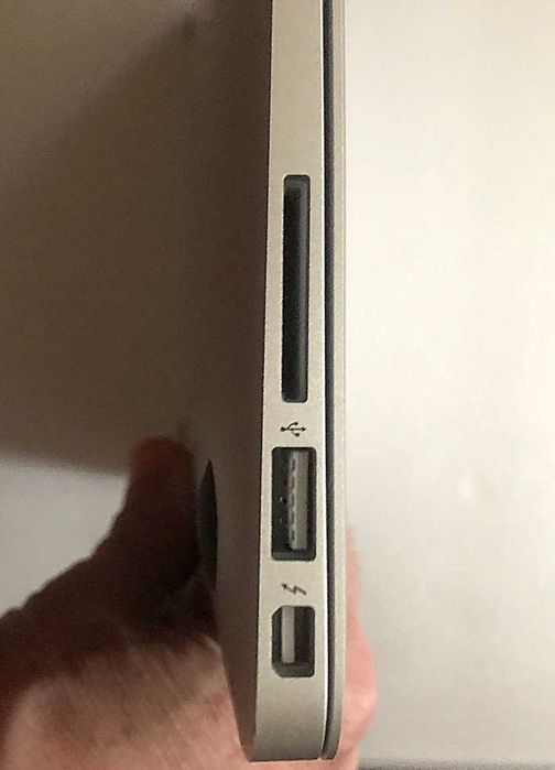 Apple macbook air 13" 2017| Core i5 | 8GB RAM | 128 Gb ssd