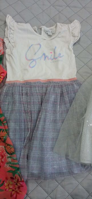 Sukienki r. 116 dla dziewczynki