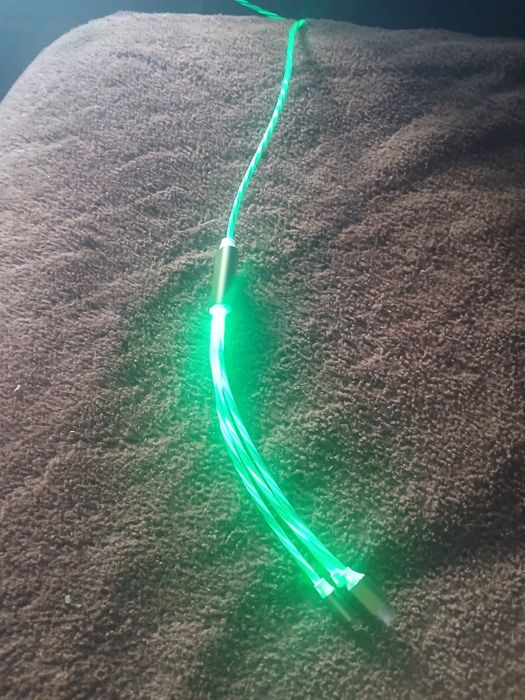 Kebel świący usb do telefonów