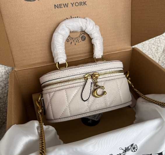 Сумка Coach Oval Vanity Crossbody | Чорна, біла, беж