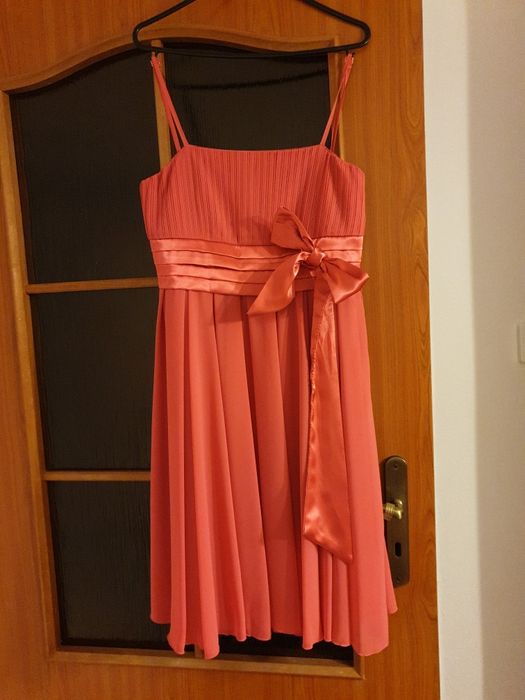 Sukienka na ramiączkach krótka