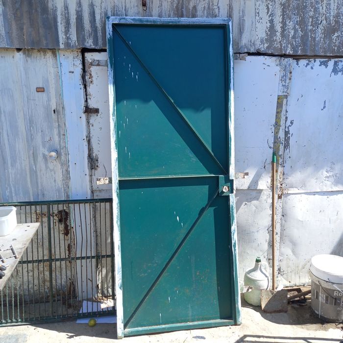 Porta  de  chapa