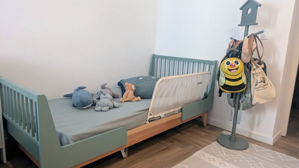 Cama evolutiva, baú e bengaleiro LaRedoute