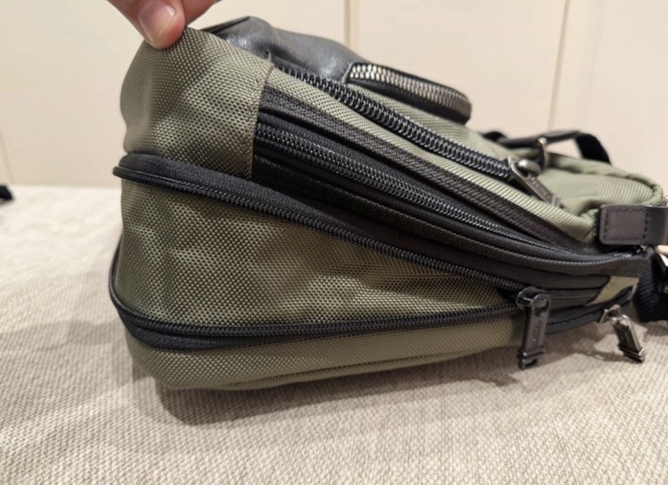 Tumi pasta Briefcase como nova
