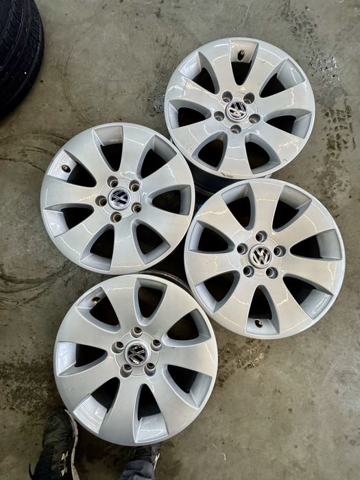 Оригинальные диски skoda r16 7j et45 5x112 4шт