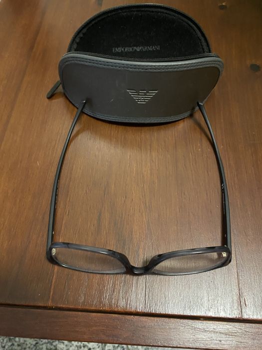 Armação de óculos Armani + estojo