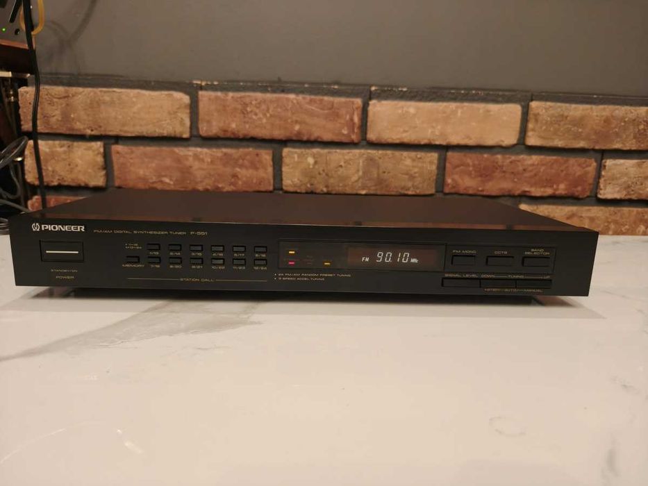 PIONEER F 551 ! Porządny tuner radiowy ! OKAZJA
