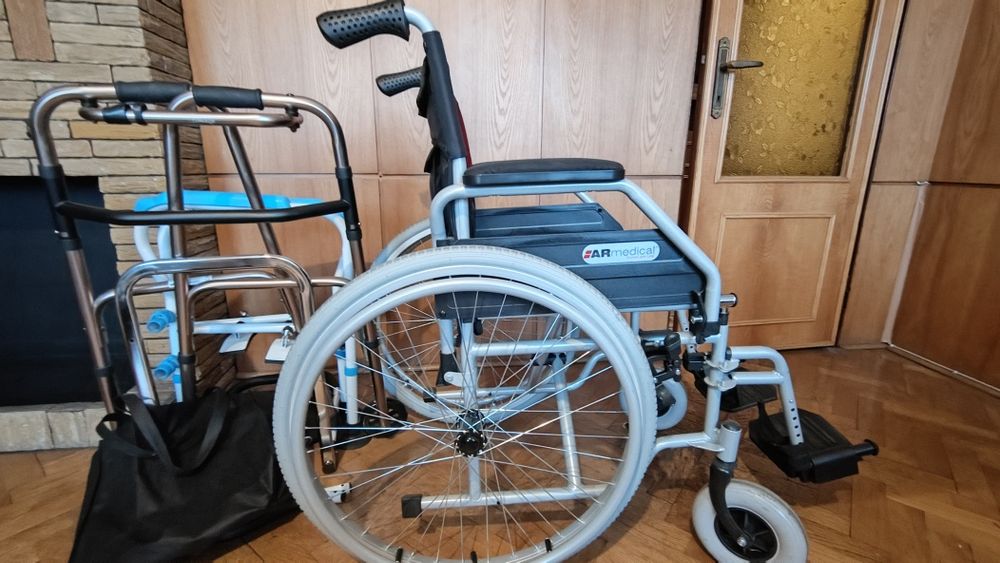 Wózek inwalidzki + balkonik i inne akcesoria