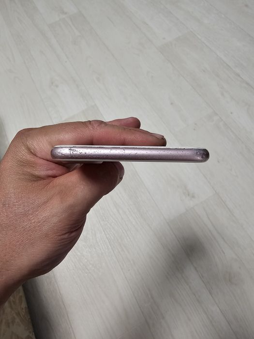 Продам Iphone 7 plus A1661