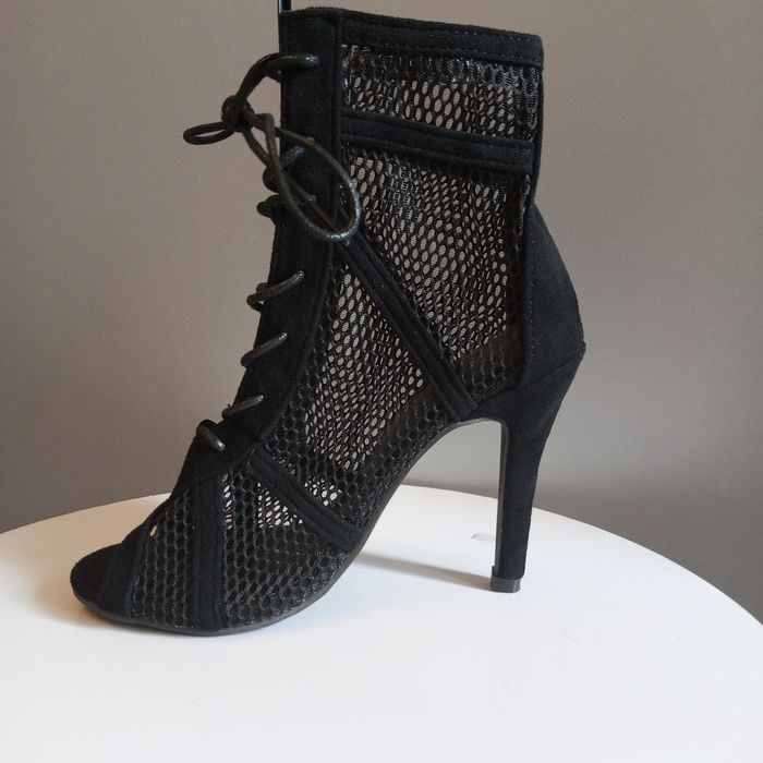 Стріпи хай хілс high heels хілси