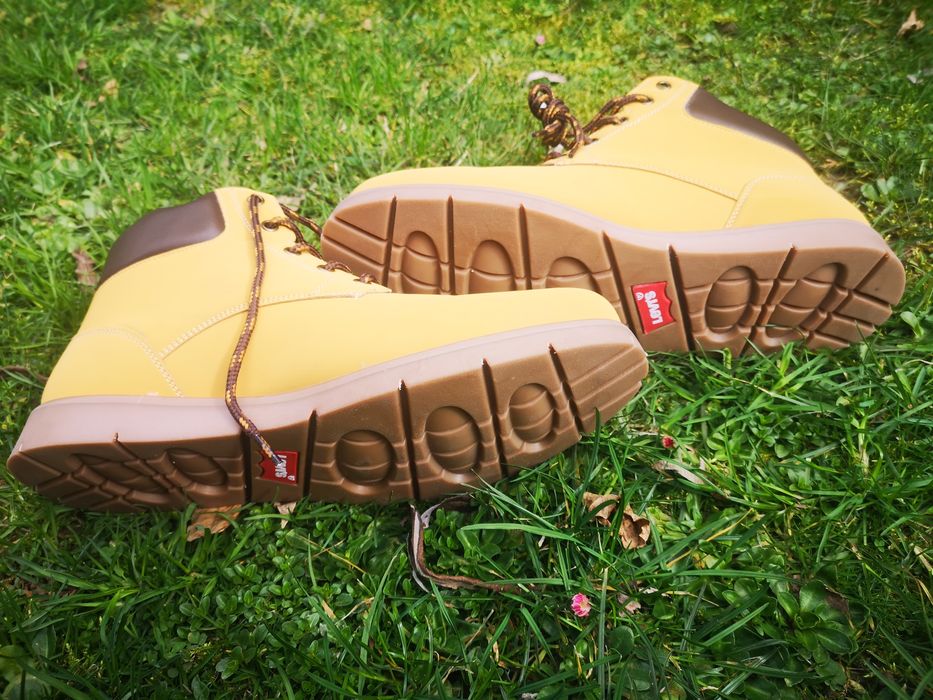 Buty  Levi's 44, super, piękne i wygodne