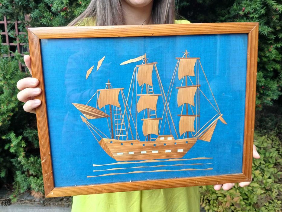 Obraz wyklejany ŻAGLÓWKA - PŁASKORZEŹBA na błękitnym tle W RAMIE 43x33