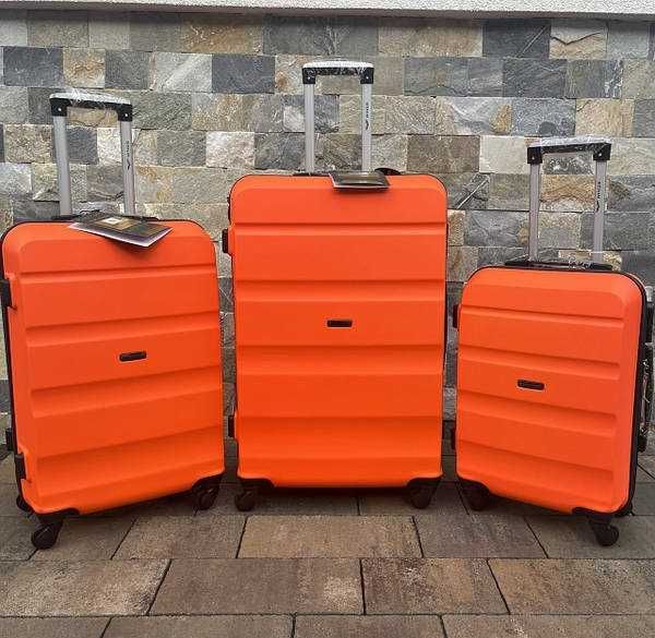 Ручная кладь М Л Дорожный чемодан Валіза Сумка Wings 147 шампань та ін