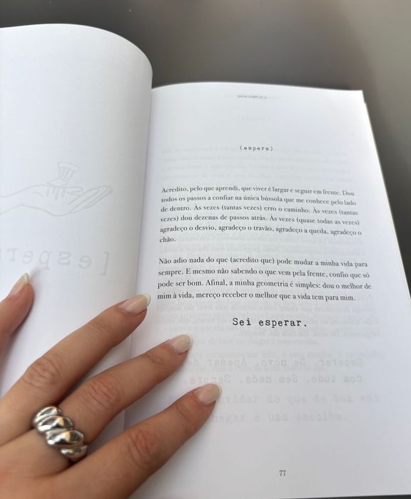 DESCOMPLICA  livro de Sofia Castro Fernandes