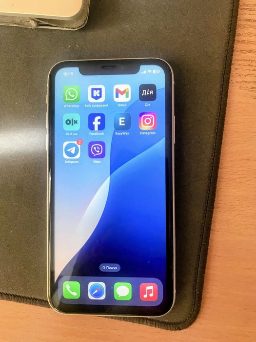 Iphone 11  64 gb akb 87