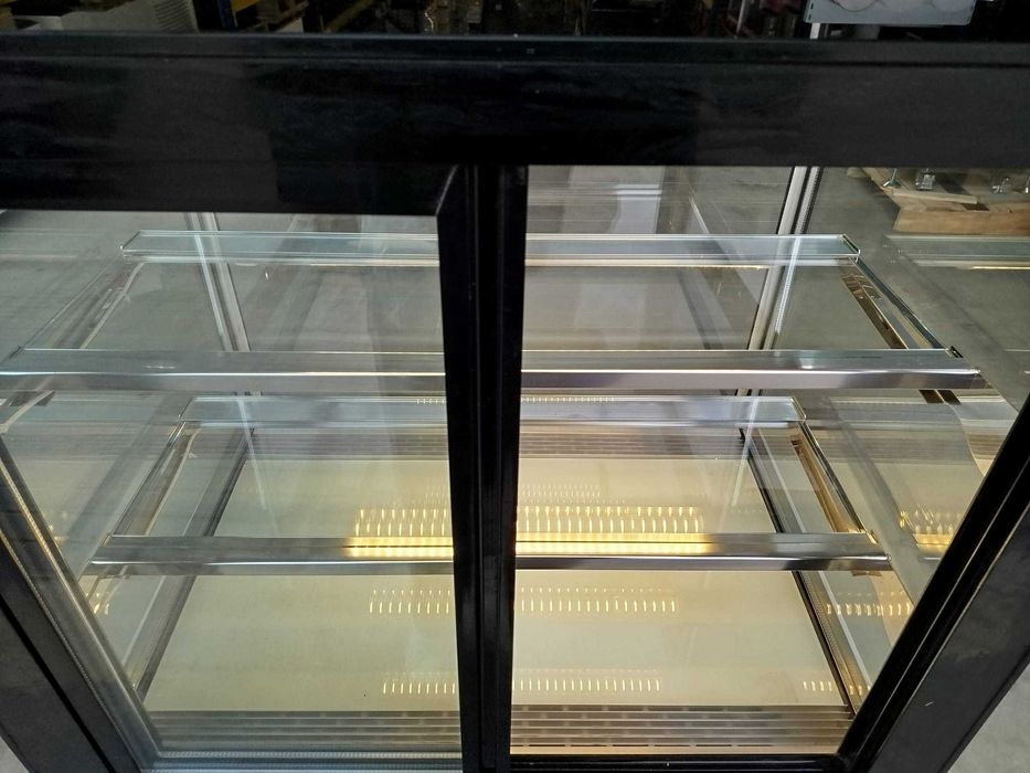 Vitrine refrigerada - NOVA