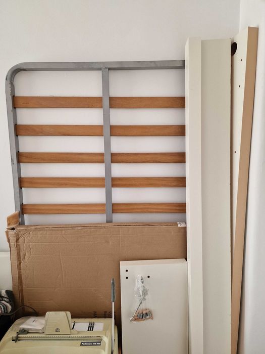 Cama IKEA Malm Individual (solteiro), com estrado