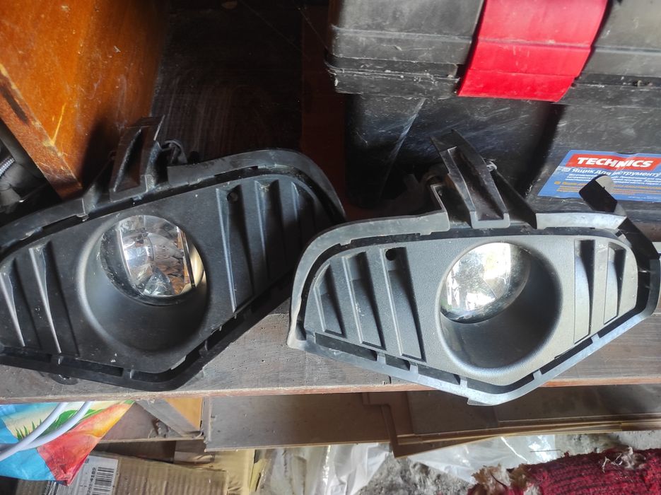 противотуманки протитуманки  Toyota Raw 4Rav 4 2018-24