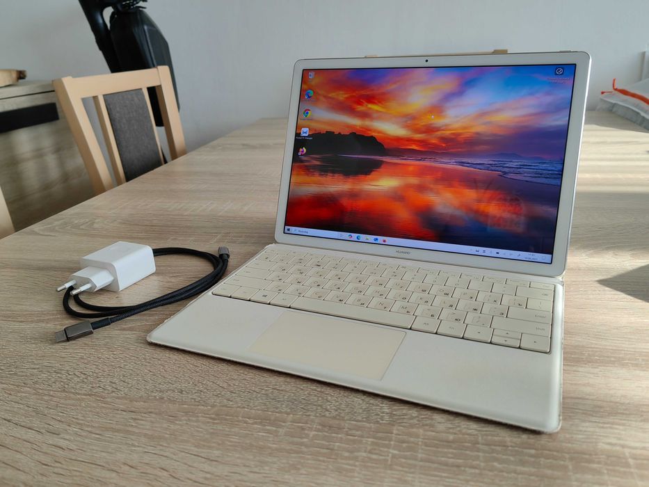 Huawei MateBook laptop tablet Windows