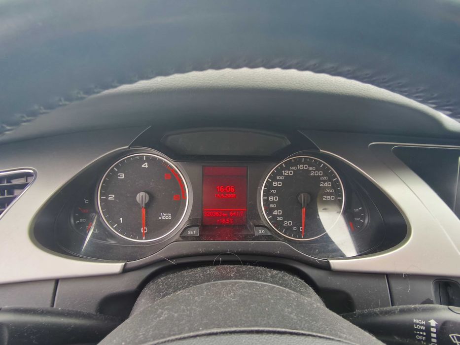 samochód Audi A4