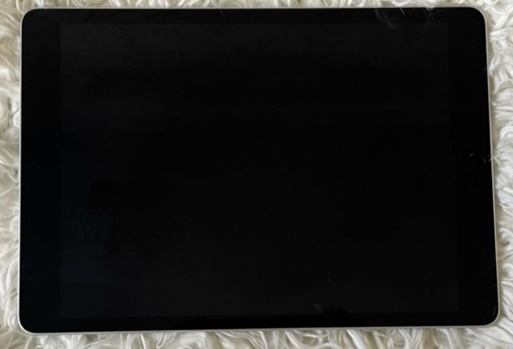 Apple iPad 9ª Geração 64GB Wi-Fi —Estado Impecável