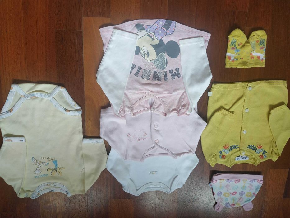Paka 56-62 cm 0-3 m dziewczynka body bluzki sweterek czapka skarpetki
