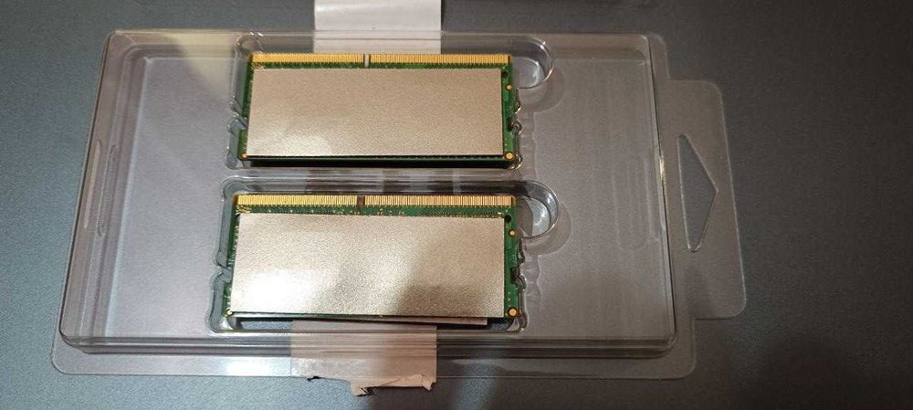 Оперативна пам'ять  8+8 ГБ, DDR4-3200 МГц