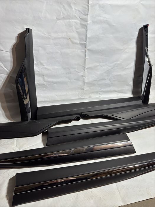 Корпус блока запобіжників на Nissan Rogue T33 корпус предохранителей