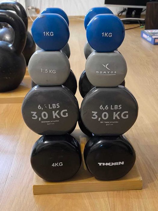 zestaw 4 par hantli neoprenowych, łącznie 19 kg