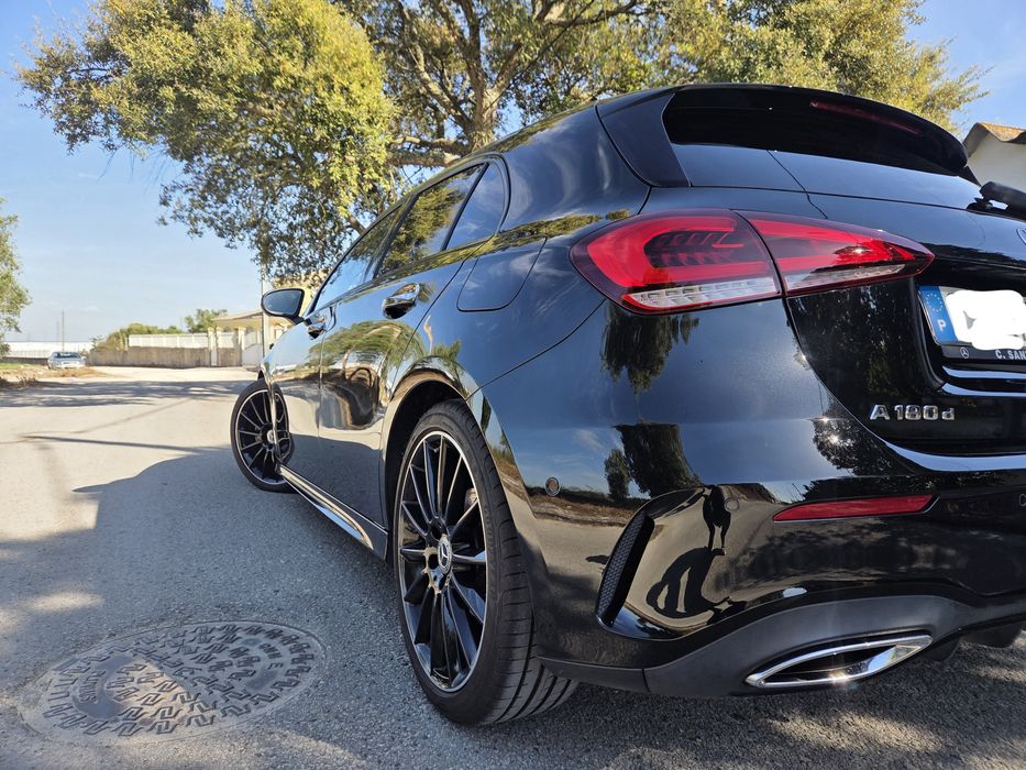 Mercedes-Benz A180d AMG Premium Plus foto 4