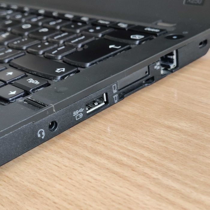Lenovo ThinkPad X250 i5 256 SSD 8GB RAM