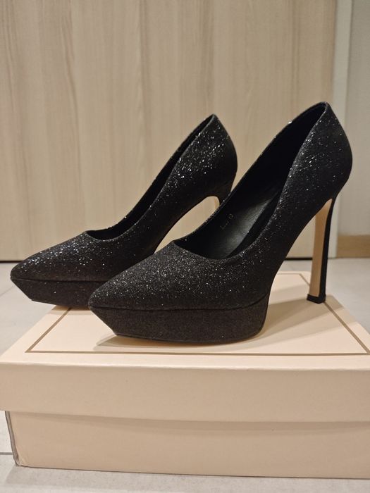 Buty na obcasie czarne