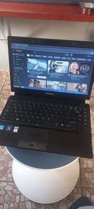 Toshiba R830-1DT  i7