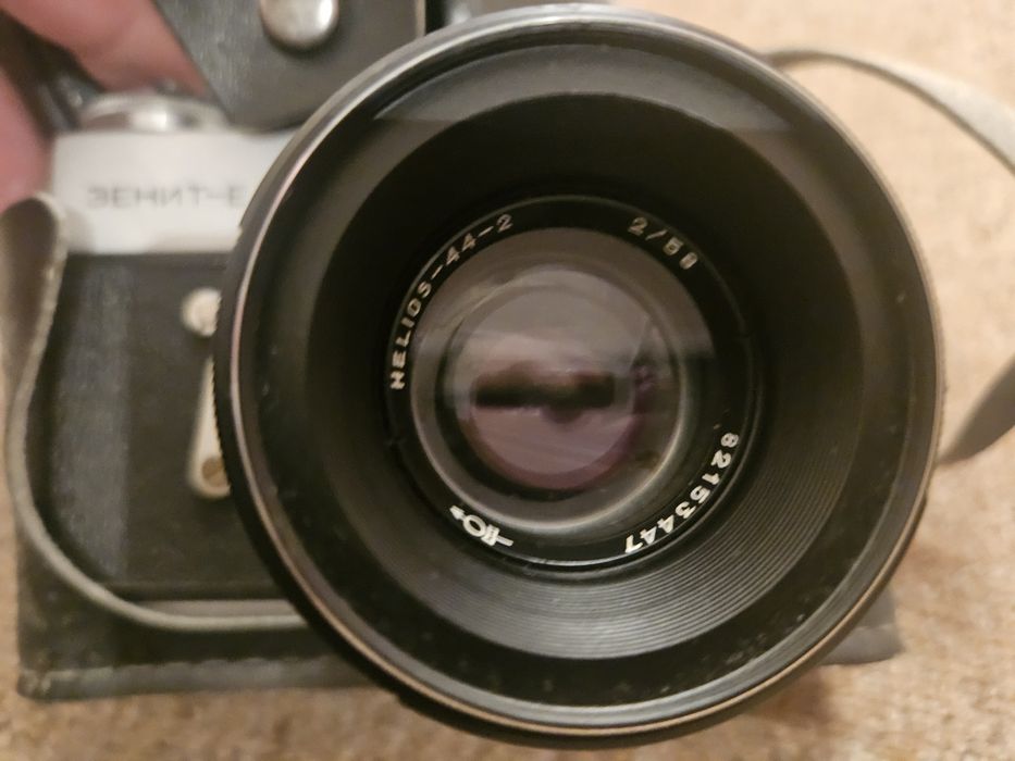 Фотоаппарат зенит-e с объективом helios