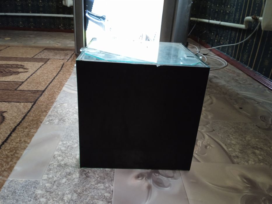 Продам недорого акваріум