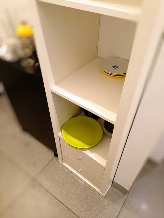 Szafki IKEA biała i czarna