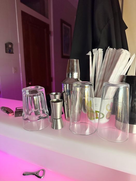 Serviços de Catering de Bar e Aluguer de Bares - O Seu Evento Perfeito