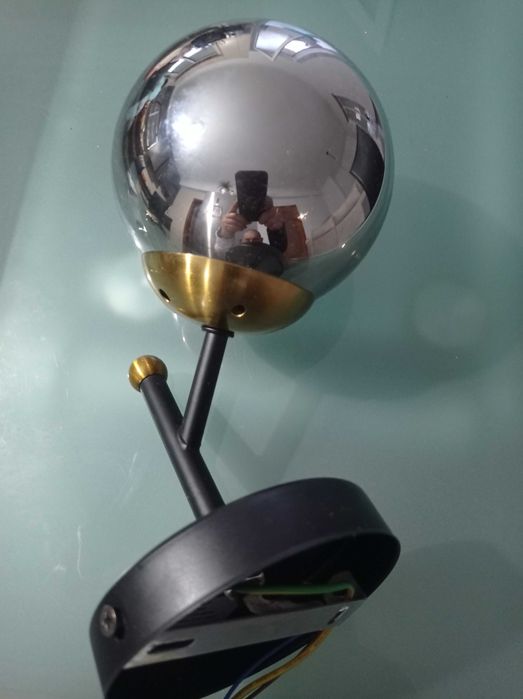 Candeeiro, interior novo sem nenhuma utilização.