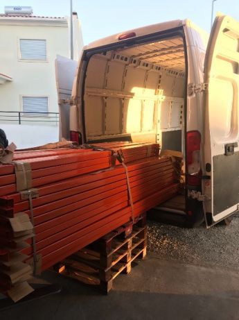 Estanteria carga pesada ou carga média para caixas ou paletes armazem