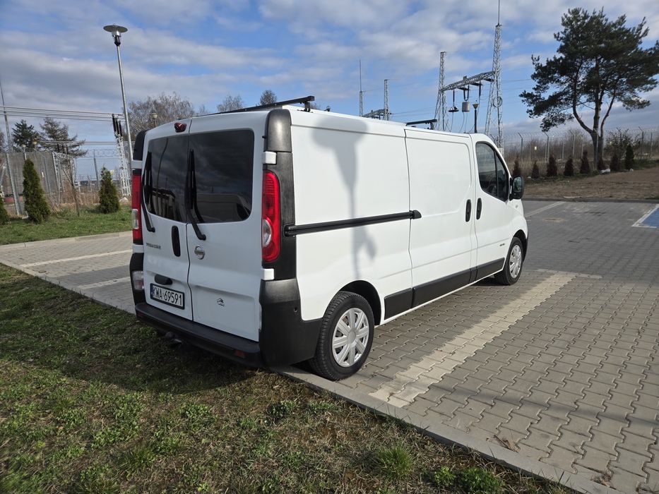 Nissan Primastar (VIVARO TRAFIC) Mały kamper