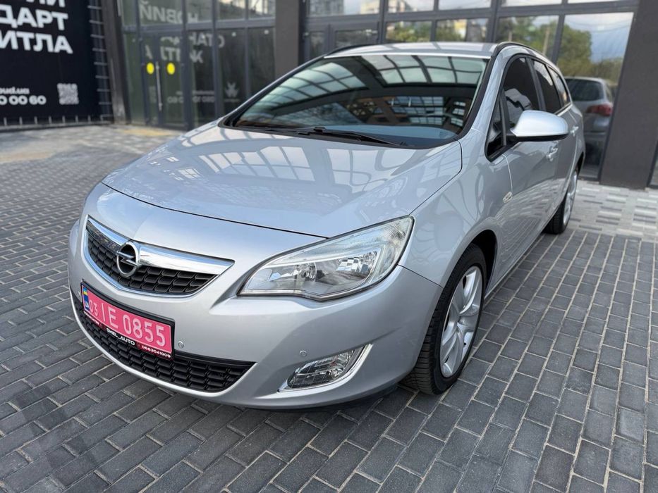 Продам Opel Astra J 2011р. 1.6 бензин на автоматі