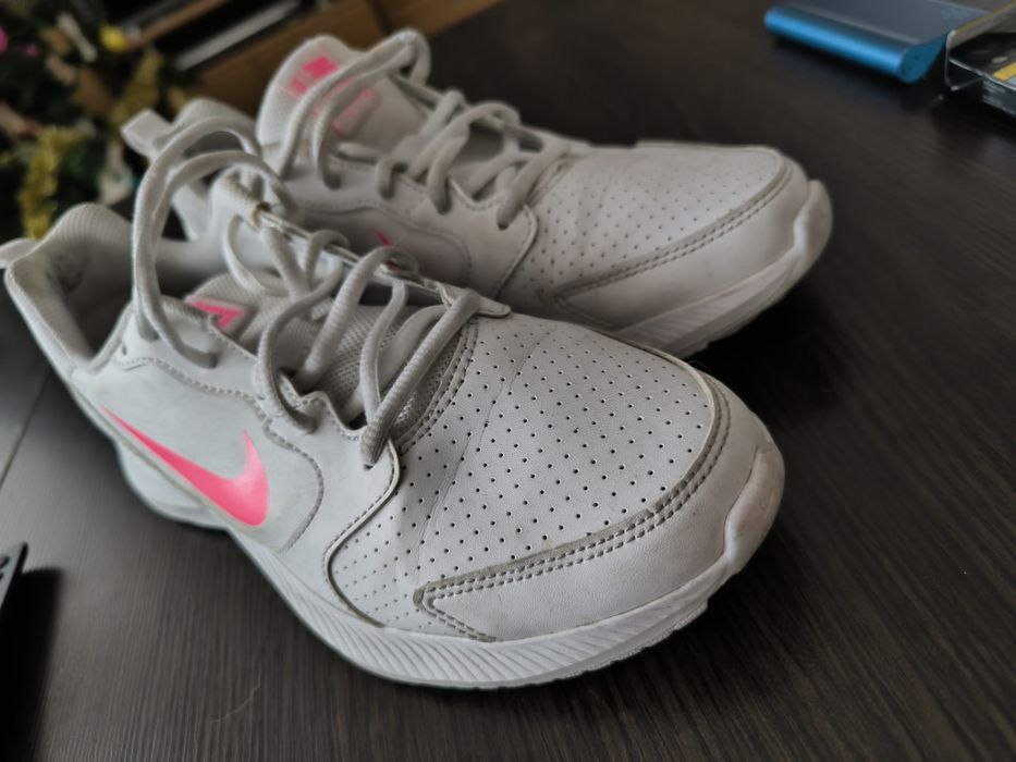 Trampki Nike  R.38.5