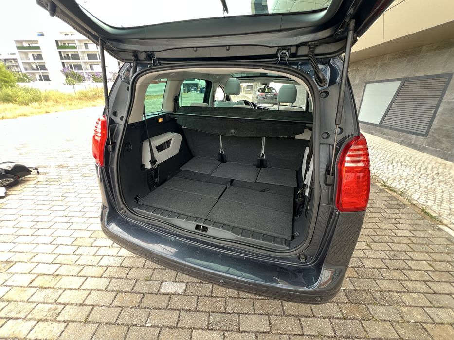 Peugeot 5008 1.6 eHDI 7 lugares